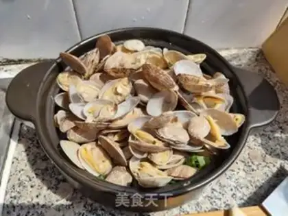 Make Garlic fans and clams step 4
