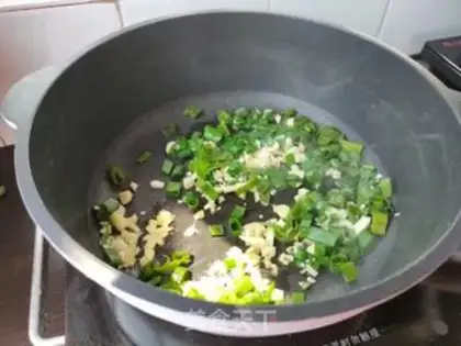 Make Garlic fans and clams step 5