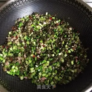 Make Meat and snow and garlic step 4