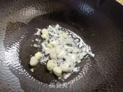 Make Spinach egg fan soup step 0