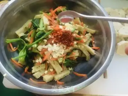 Make Noodle carrots and spinach step 6
