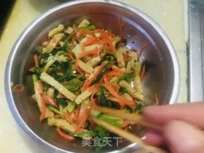 Make Noodle carrots and spinach step 8