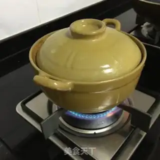 Make Corn radish, bone soup step 5