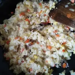 Make Weenie carrot fried rice step 5