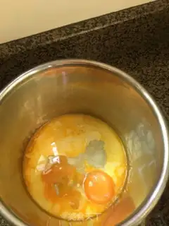 Make Easy meat pine cake step 0