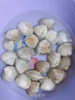 Make Shell steamed eggs step 0