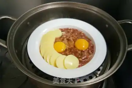 Make Meat and eggs, tofu step 5