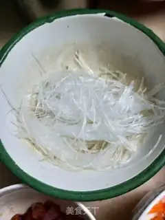 Make Hand grab pie pie step 1