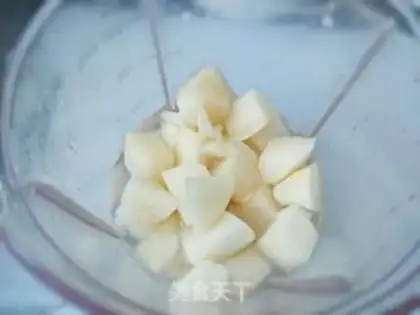 Make Quite a pear cake step 3