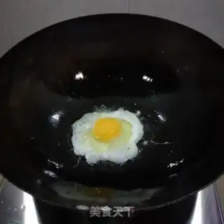 Make Onion eggs hanging step 3