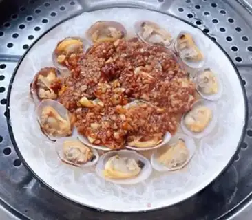 Make Garlic fan steam clams step 8