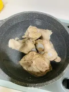 Make Crumbs and corn potion step 1
