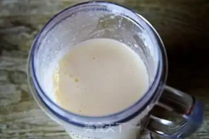 Make Pineapple apple shake step 5
