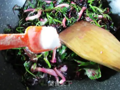 Make Crab mushrooms and red cranberry step 5