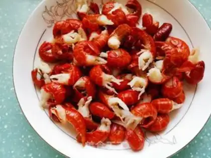 Make Spicy little lobster tail step 0