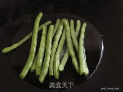Make ♪ Four seasons of bean corn fried meat ♪ step 1