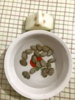 Make Flowers and melon soup step 0