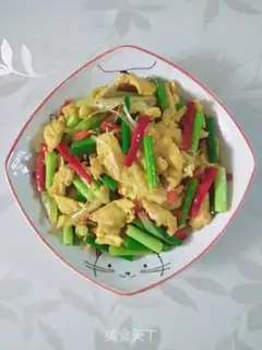 Make Garlic pepper fried goose eggs step 6