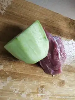 Make Skinny melon soup step 0