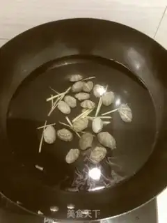 Make Flowers and melon soup step 4