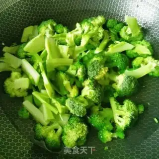 Make Garlic broccoli step 2