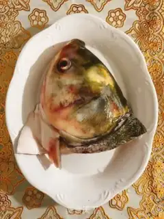 Make Fish head tomato tofu soup step 0