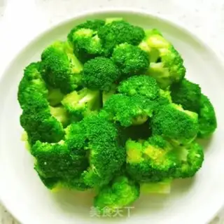 Make Garlic broccoli step 6