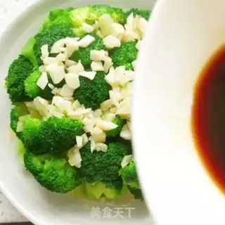 Make Garlic broccoli step 9