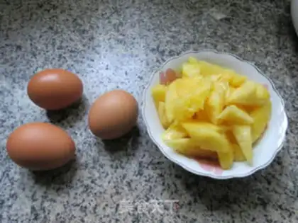Make Pineapple fried eggs step 0