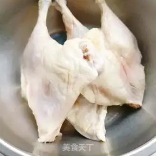 Make The red duck leg step 0