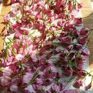 Make Salted cherry blossoms step 1