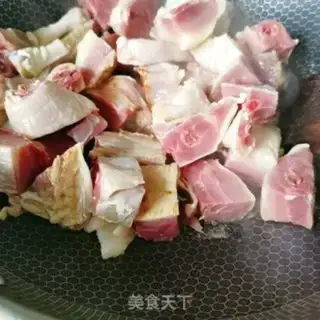 Make The red duck leg step 3