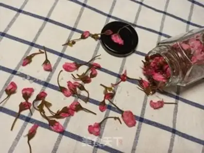 Make Salted cherry blossoms step 9