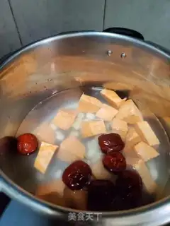 Make ♪ ♪ Lotus red date sweet potato ♪ step 2