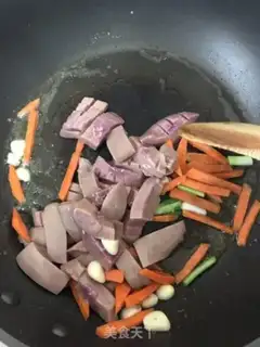 Make Piggy-backed chili step 1