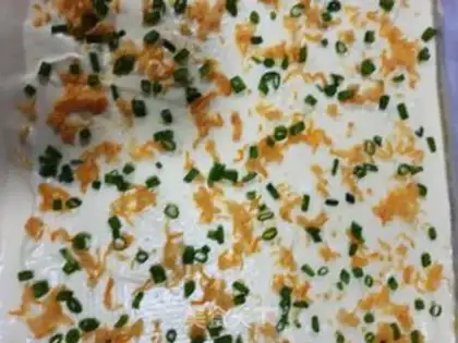 Make Onion pine roll step 11
