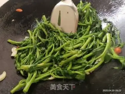Make Garlic cabbage step 4