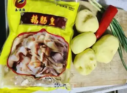 Make Potato goose sausage step 0