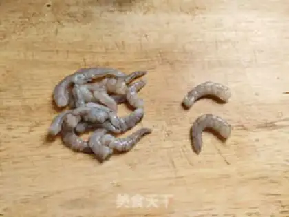 Make Celtic shrimp for cashew step 0
