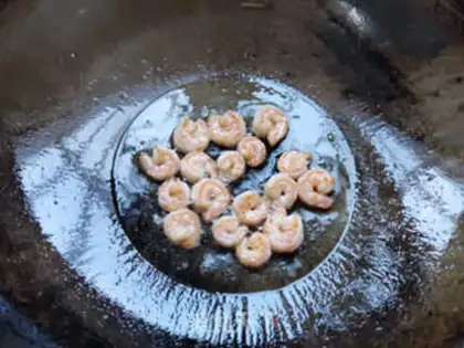 Make Celtic shrimp for cashew step 5