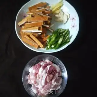 Make Scrambled and fried meat step 2