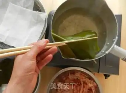 Make Japanese soup step 2