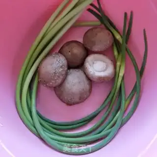 Make Garlic ham and rice step 0