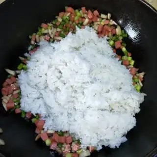 Make Garlic ham and rice step 5