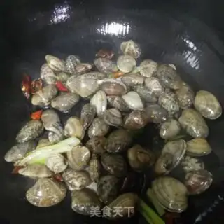 Make Pelican clams step 1