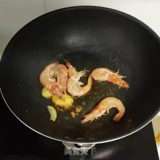 Make Shrimp doll noodles step 0