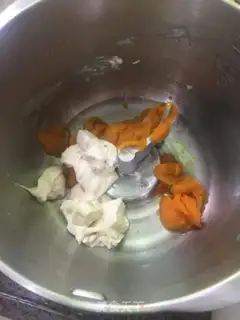 Make Pumpkin buns step 0