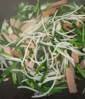 Make Spooned ham noodles step 4