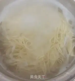 Make Spooned ham noodles step 5