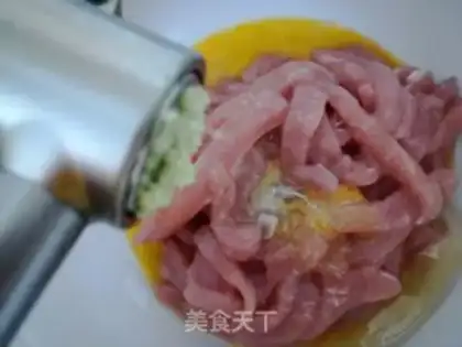 Make Dried meat fries step 2